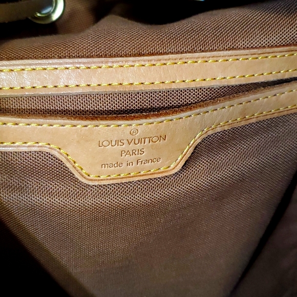 LOUIS VUITTON MONTSOURIS MONOGRAM XL BACKPACK - Picture 11 of 12